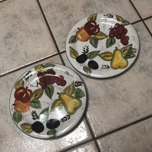 Oneida Vintage Fruit set of 2 dinner plates